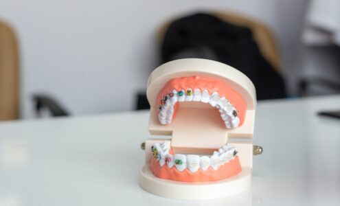 Jak współcześnie uzupełnia są braki zębów?