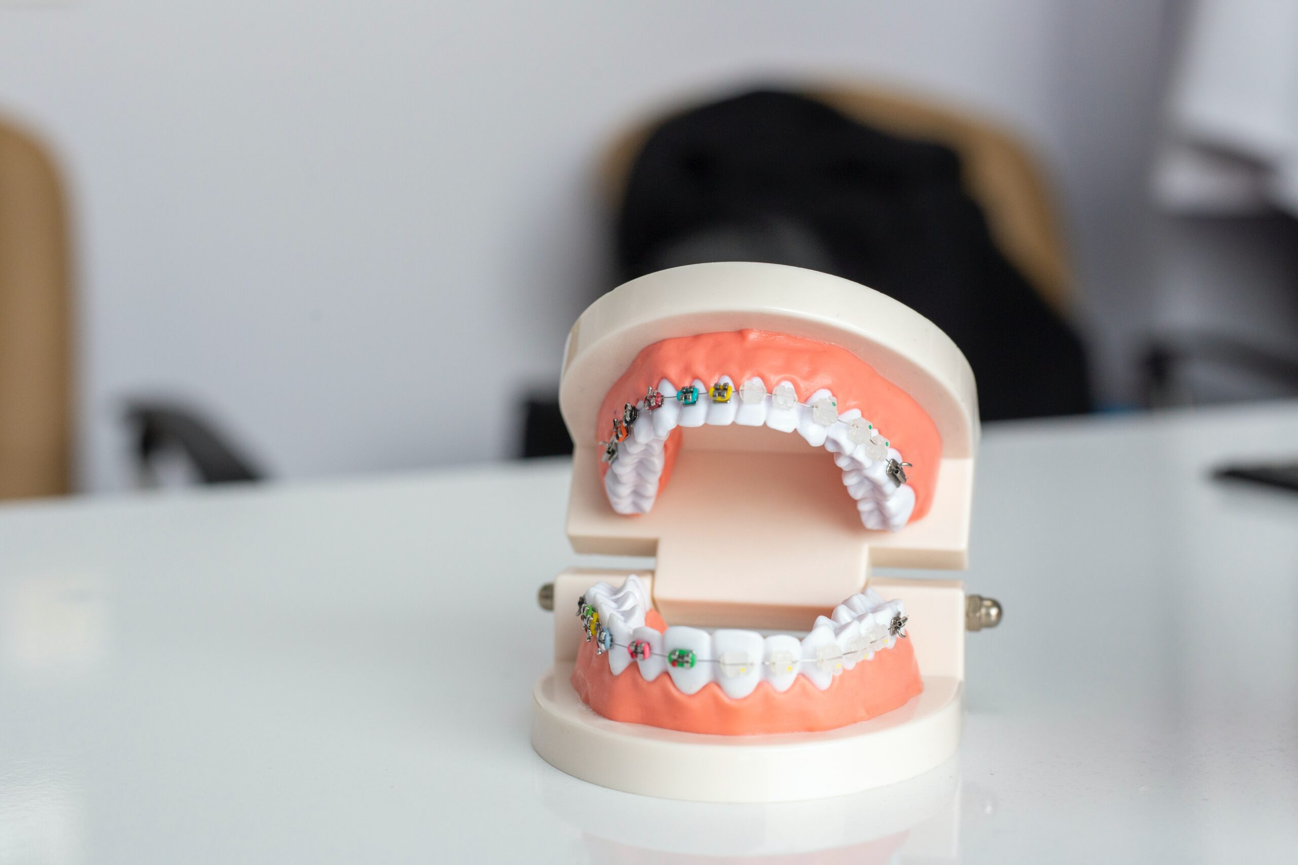 Jak współcześnie uzupełnia są braki zębów?
