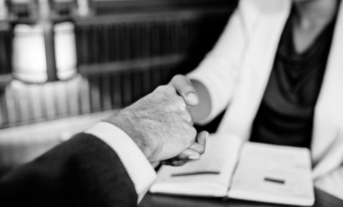 Jak wybrać odpowiednią kancelarię prawną dla Twojej firmy?