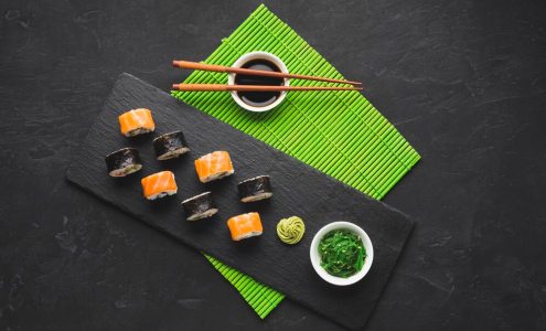 Jakie są różnice między tradycyjnym a nowoczesnym sushi? Odkryj tajniki japońskiej kuchni!
