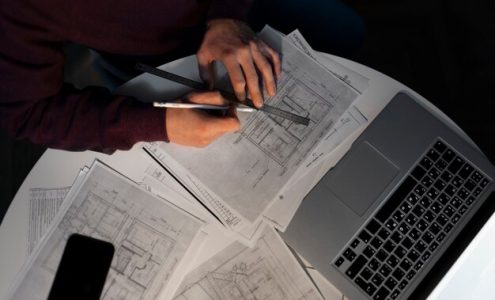 Jak nowe technologie wpływają na planowanie i realizację dużych projektów budowlanych?