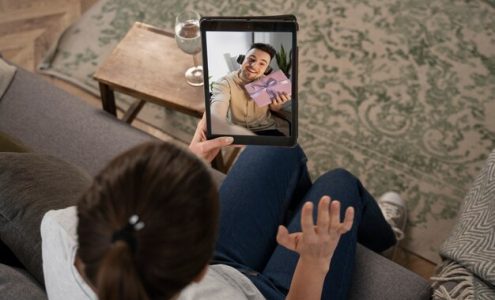 Jak skutecznie radzić sobie z niepokojem dzięki terapii online