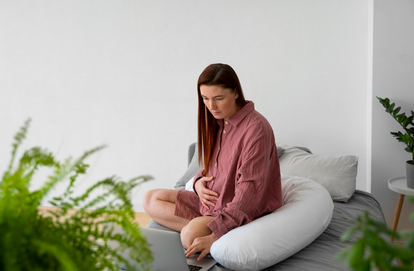 Jak psycholog online może pomóc w radzeniu sobie z lękiem i stresem w ciąży?