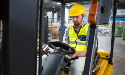 Ergonomiczne Rozwiązania w Nowoczesnych Wózkach Widłowych dla Poprawy Efektywności Pracy