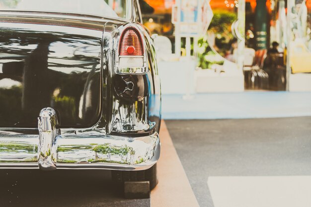 Ewolucja designu samochodowego: jak estetyka łączy się z funkcjonalnością?