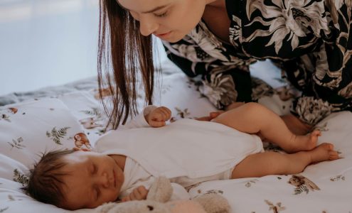 Jak kojące dźwięki pomagają w usypianiu niemowląt i wspierają spokojny sen dziecka