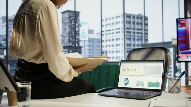 Jak efektywnie wykorzystać gotowe szablony dokumentów w pracy przedstawiciela handlowego?