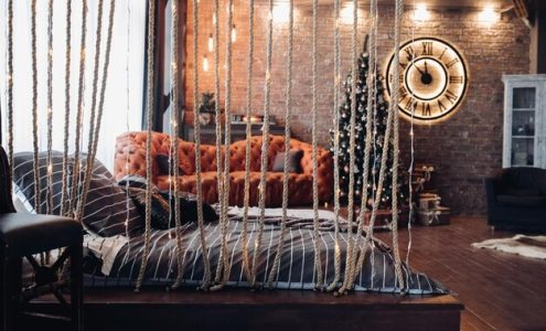 Tworzenie nowoczesnych wnętrz: Zastosowanie industrialnych motywów w aranżacji ścian