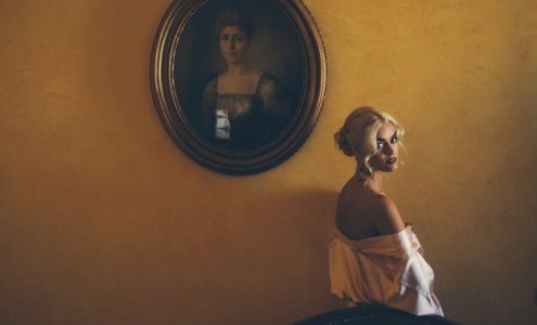 Jak wpływa historia sztuki na współczesne projekty wnętrzarskie?