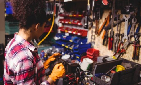 Jak Wybrać Odpowiednią Hurtownię Elektryczną dla Twojego Biznesu