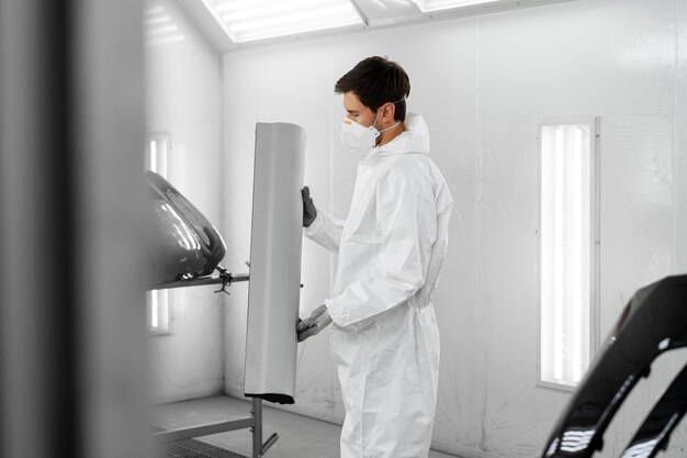 Jak profesjonalne sprzątanie hal produkcyjnych wpływa na efektywność pracy?