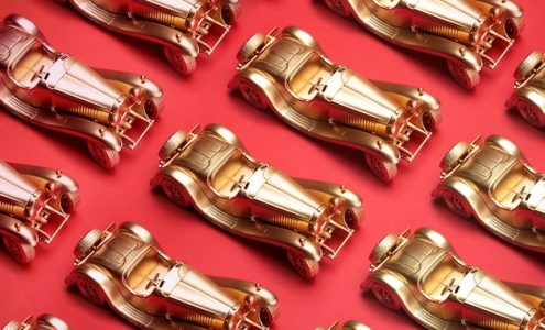 Jakie są kluczowe różnice między zbiornikami stacjonarnymi a mobilnymi do przechowywania paliwa?