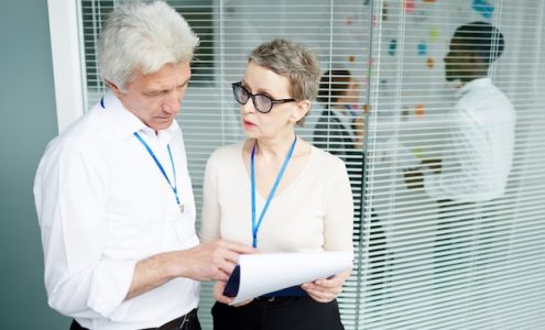 Jak praktyczne zajęcia w szkołach medycznych wpływają na przygotowanie do zawodu?