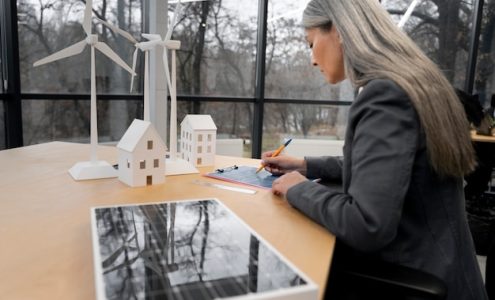 Jakie kroki należy podjąć, aby skutecznie uzyskać wynagrodzenie za korzystanie z działki przez przedsiębiorstwo przesyłowe?