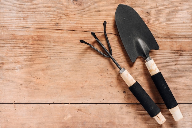 Jak wybrać odpowiednie narzędzia ogrodnicze do swojego ogrodu?