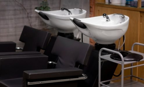 Jak wybrać idealne meble do salonu fryzjerskiego?