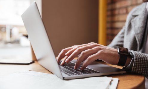 Pozycjonowanie pod LLM-y – czym jest i dlaczego SEO już nie wystarcza